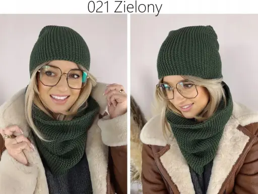 Kobieta w zielonym komplecie: czapka i komin. Zastanawiasz się, jaki ścieg na szalik wybrać? Ten gruby, warkoczowy ścieg wygląda świetnie!